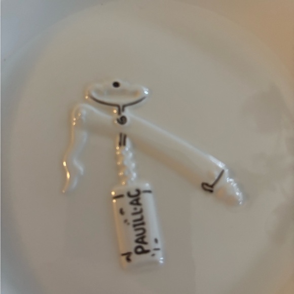 Williams Sonoma embossed white ceramic wine appetizer plates (6) - Picture 4 of 8